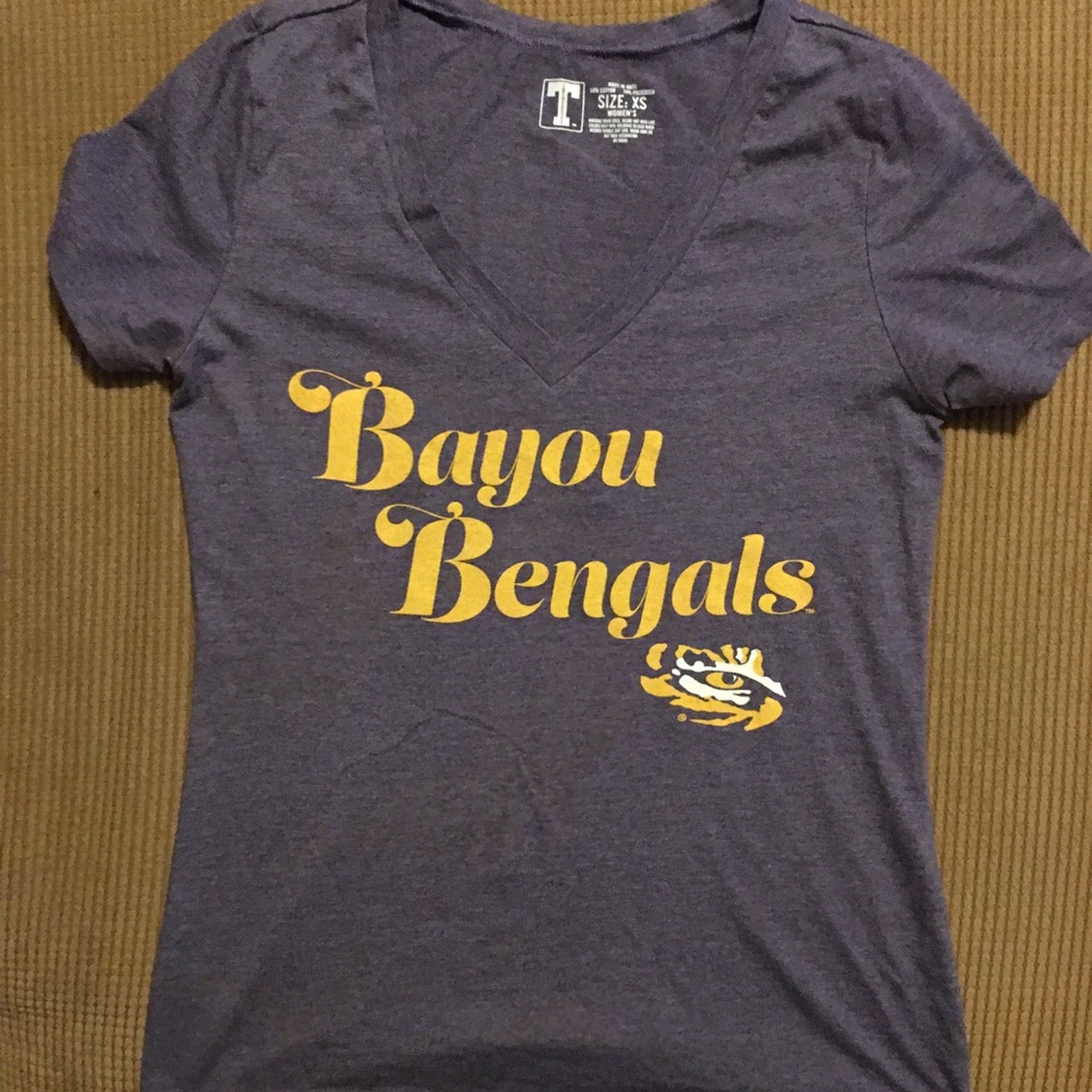 Women’s LSU top by University T size XS